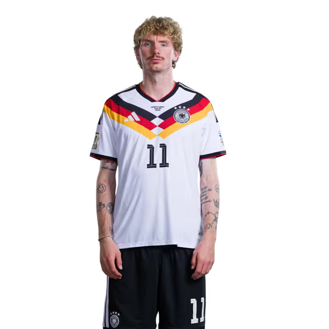 Trikot der deutschen Fußballnationalmannschaft für die Weltmeisterschaft 2026 (Spielerversion/Spielversion) – Stürmer: Nr. 7 Kai Havertz, Nr. 11 Nick Woltemade, Nr. 14 Maximilian Beier, Nr. 26 Deniz Undav