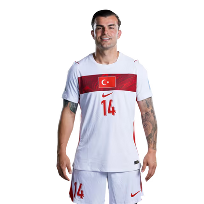 Türkiye 2026 Dünya Kupası Forması - Oyuncu Versiyonu - Maç Versiyonu - Defans: 13 Eren ELMALI, 14 Abdulkerim BARDAKCI, 15 Ozan KABAK