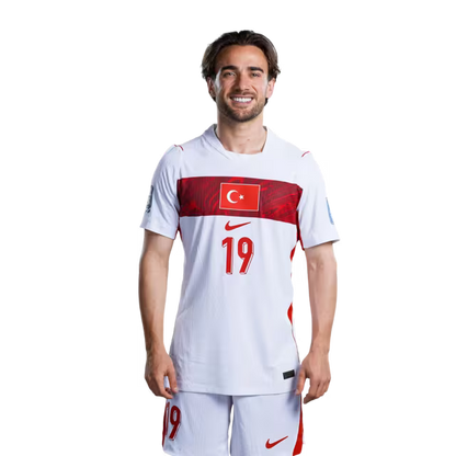 Türkiye 2026 Dünya Kupası Forması - Oyuncu Versiyonu - Forvetler: No. 11 Kenan YILDIZ, No. 17 İrfan Can KAHVECI, No. 19 Yunus AKGÜN