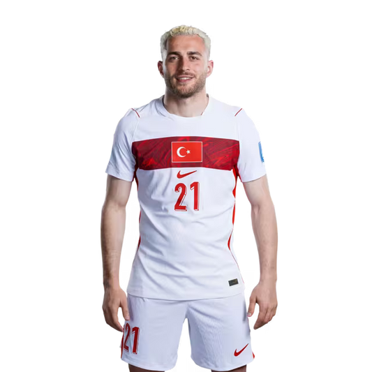 Türkiye 2026 Dünya Kupası Forması - Oyuncu Versiyonu - Forvetler: No. 21 Barış Alper YILMAZ, No. 24 Oğuz AYDIN, No. 26 Can UZUN