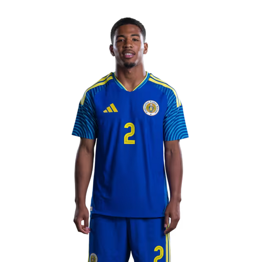 2026 World Cup Curaçao national football team jerseys (player/match version) — Defenders: No. 2 Shrandy Sambo, No. 3 Julien Gary, and No. 4 Rochon Van Eijma/Defensornan: No. 2 Shrandy Sambo, No. 3 Julien Gari, i No. 4 Rochon Van Eijma.