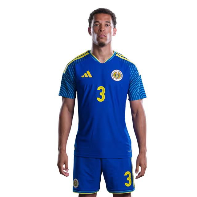 2026 World Cup Curaçao national football team jerseys (player/match version) — Defenders: No. 2 Shrandy Sambo, No. 3 Julien Gary, and No. 4 Rochon Van Eijma/Defensornan: No. 2 Shrandy Sambo, No. 3 Julien Gari, i No. 4 Rochon Van Eijma.