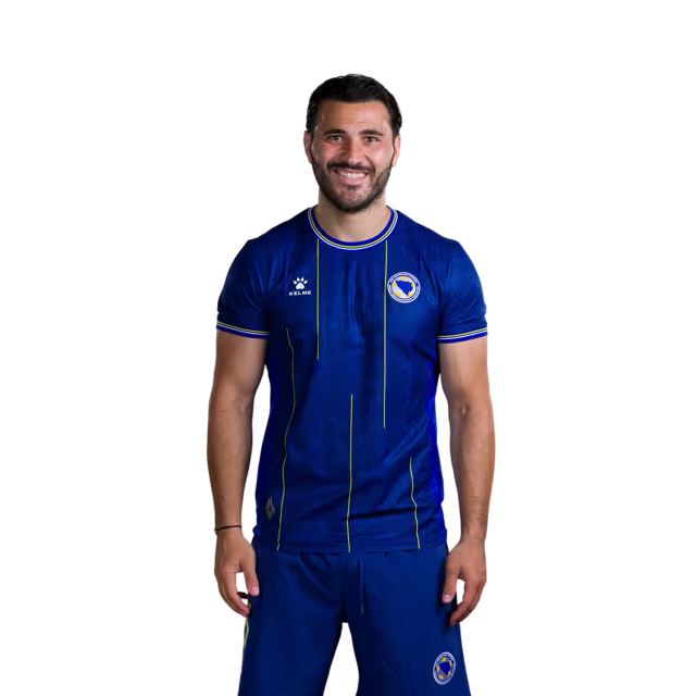 Bosnia and Herzegovina 2026 World Cup Jersey – Player Version – Match Version – Defenders: No. 5 Sead Kolašinac, No. 7 Amar Dedić, No. 18 Nikola Katić / Odbrambeni igrači: Br. 5 Sead KOLASINAC, Br. 7 Amar DEDIĆ, Br. 18 Nikola KATIĆ