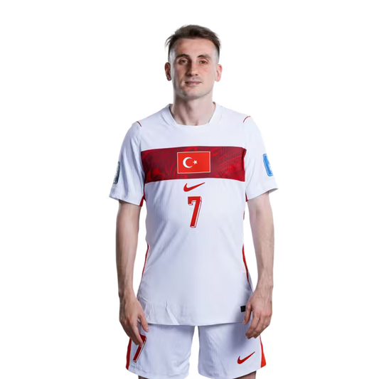 Türkiye 2026 Dünya Kupası Forması - Oyuncu Versiyonu - Forvetler: No. 7 Kerem AKTÜRKOĞLU, No. 8 Arda GÜLER, No. 9 Deniz GÜL