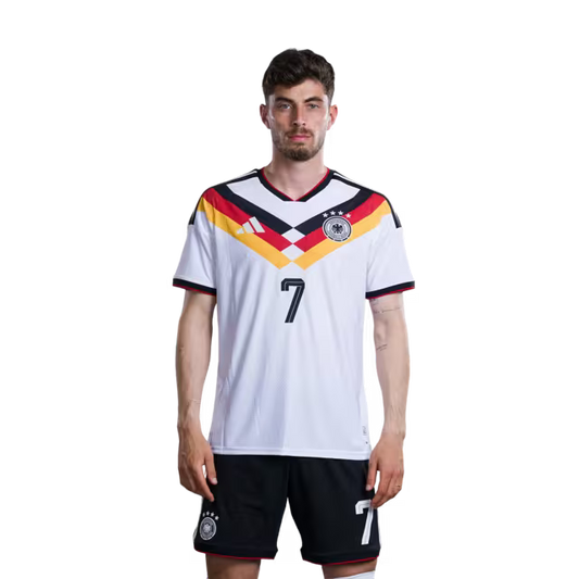 Trikot der deutschen Fußballnationalmannschaft für die Weltmeisterschaft 2026 (Spielerversion/Spielversion) – Stürmer: Nr. 7 Kai Havertz, Nr. 11 Nick Woltemade, Nr. 14 Maximilian Beier, Nr. 26 Deniz Undav