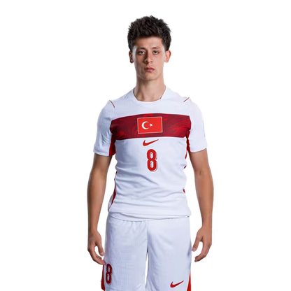 Türkiye 2026 Dünya Kupası Forması - Oyuncu Versiyonu - Forvetler: No. 7 Kerem AKTÜRKOĞLU, No. 8 Arda GÜLER, No. 9 Deniz GÜL