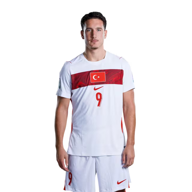 Türkiye 2026 Dünya Kupası Forması - Oyuncu Versiyonu - Forvetler: No. 7 Kerem AKTÜRKOĞLU, No. 8 Arda GÜLER, No. 9 Deniz GÜL