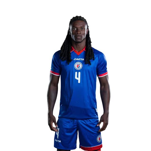 Mayo foutbòl koup di mond Ayiti 2026 vèsyon jwè vèsyon match la - Defansè No.2 Carlens ARCUS, No.3 Keeto THERMONCY, No.4 Ricardo Ade