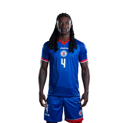 Mayo foutbòl koup di mond Ayiti 2026 vèsyon jwè vèsyon match la - Defansè No.2 Carlens ARCUS, No.3 Keeto THERMONCY, No.4 Ricardo Ade