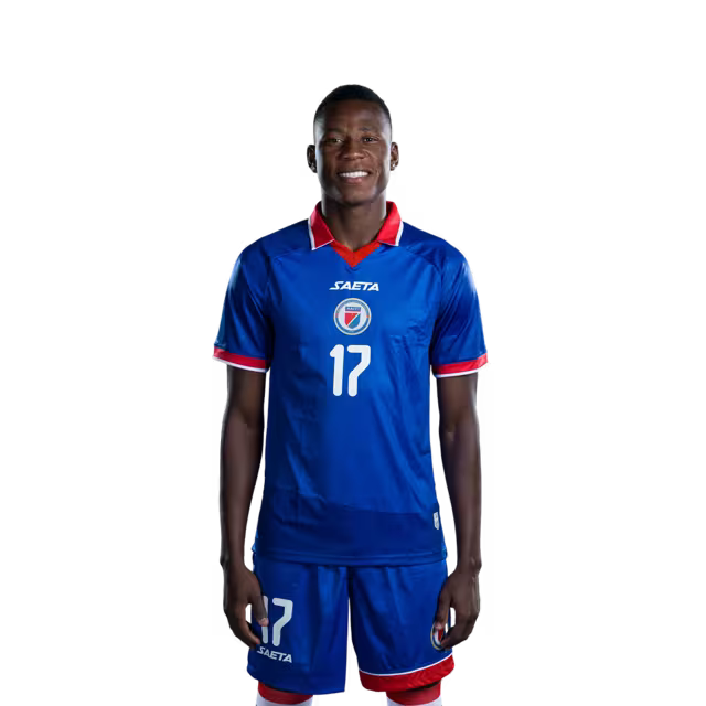 Mayo foutbòl koup di mond Ayiti 2026 vèsyon jwè vèsyon match la - Milye teren No.6 Carl SAINTE, No.10 Jean-Ricner Bellegarde, No.17 Danley JEAN JACQUES