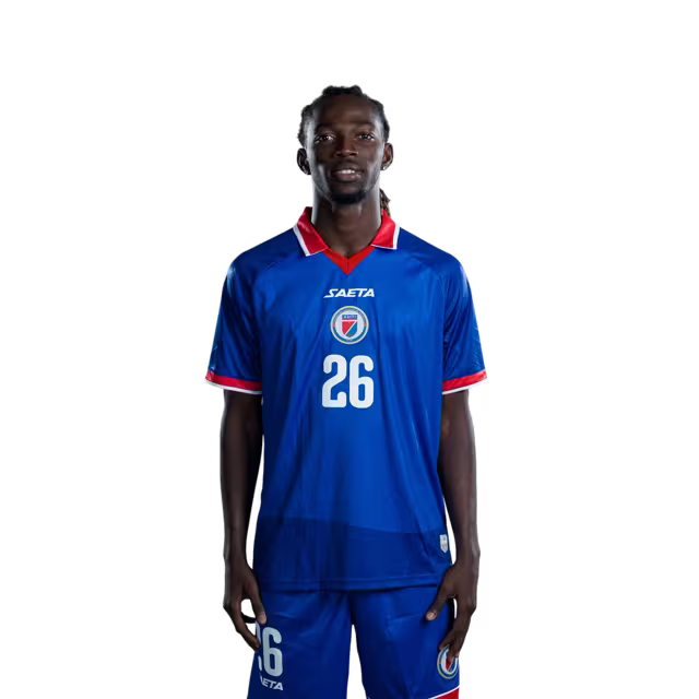 Mayo foutbòl koup di mond Ayiti 2026 vèsyon jwè vèsyon match - Miliye teren nimewo 25 Dominique SIMON, nimewo 26 Woodensky PIERRE