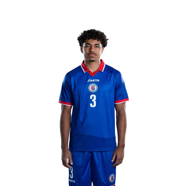 Mayo foutbòl koup di mond Ayiti 2026 vèsyon jwè vèsyon match la - Defansè No.2 Carlens ARCUS, No.3 Keeto THERMONCY, No.4 Ricardo Ade