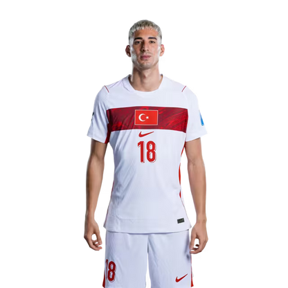 Türkiye 2026 Dünya Kupası Forması - Oyuncu Versiyonu - Maç Versiyonu - Defanslar: 18 Mert MULDUR, 20 Ferdi KADIOGLU, 25 Samet AKAYDIN