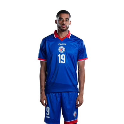 Mayo foutbòl koup di mond Ayiti 2026 vèsyon jwè vèsyon match la - Atakan No.19 Yassin FORTUNE, No.20 Frantzdy Pierrot, No.21 Josue CASIMIR